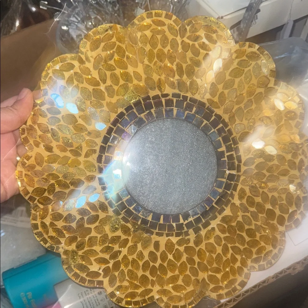 Gold Mosaic Flower photo frame